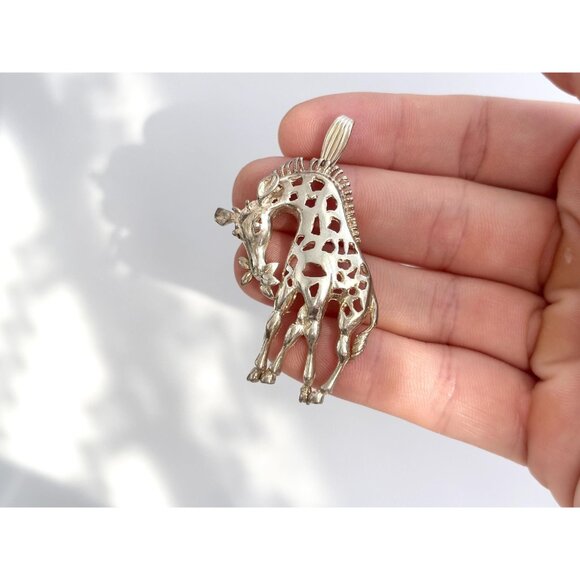 Sterling Silver Hand Wrought Cutout Giraffe Figural Jumbo Vintage Pendant - Picture 8 of 10